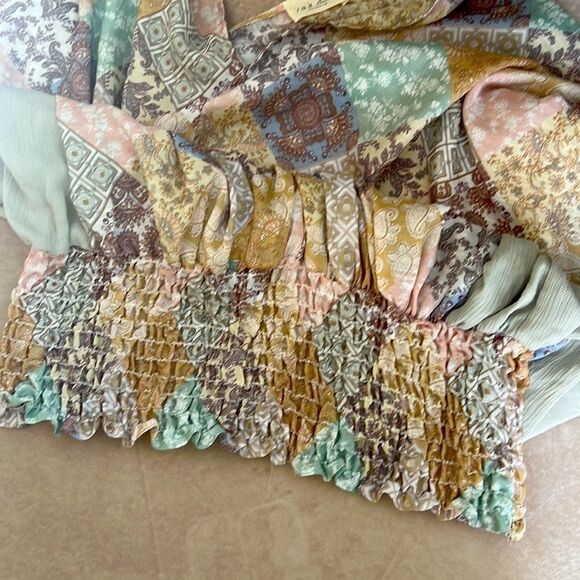 *143 Story* Boutique Top NWOT M Boho Airy Smock Waist Popover Kimono - Picture 6 of 9